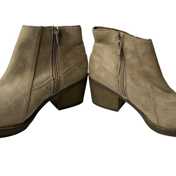 Mossimo Faux Suede Western Ankle Boots 7.5 Taupe Side Zipper Fringe Block Heel - Picture 4 of 9